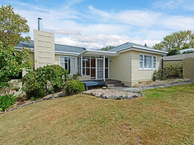 8 Amaroo Road, Austins Ferry TAS 7011
