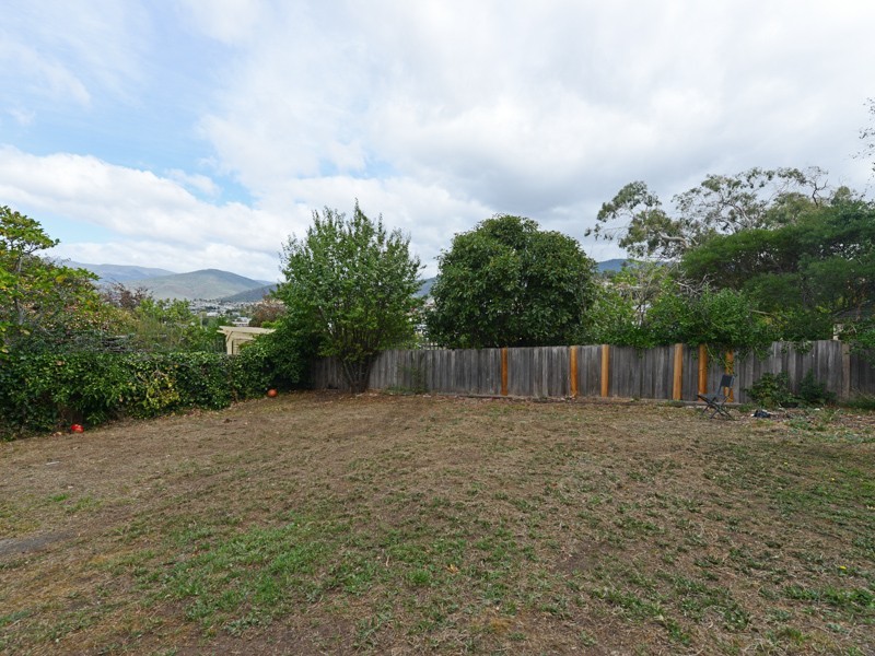 8 Amaroo Road, Austins Ferry TAS 7011