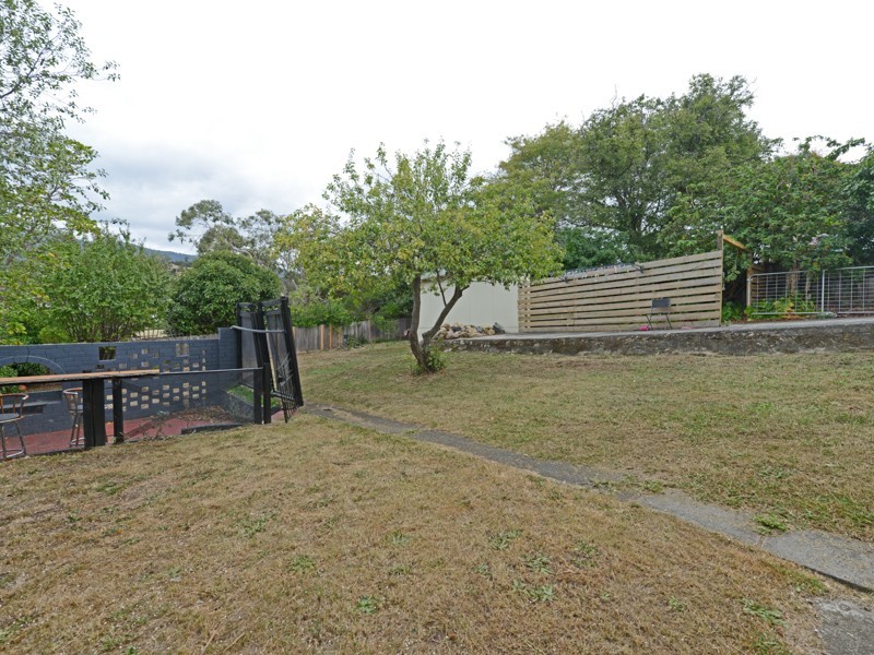 8 Amaroo Road, Austins Ferry TAS 7011