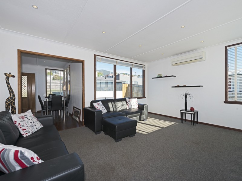 52 Adelphi Road, Claremont TAS 7011