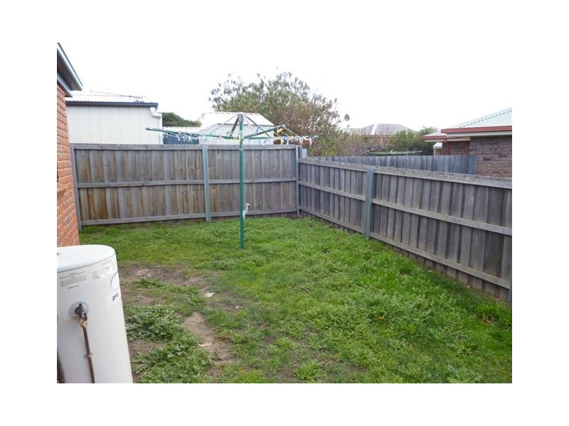 2/11 Madison Avenue, Brighton TAS 7030