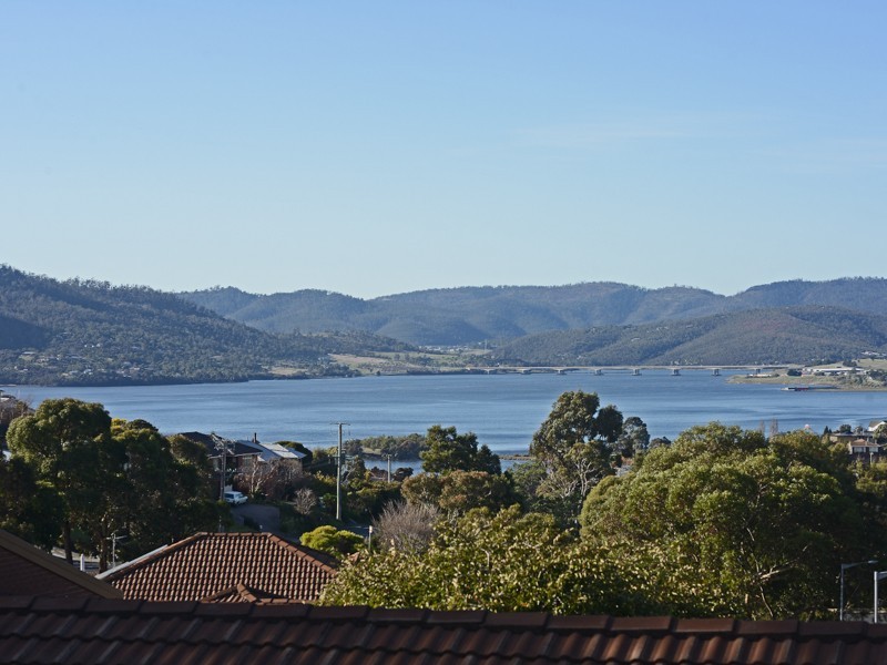 1/20 Kilander Crescent, Berriedale TAS 7011