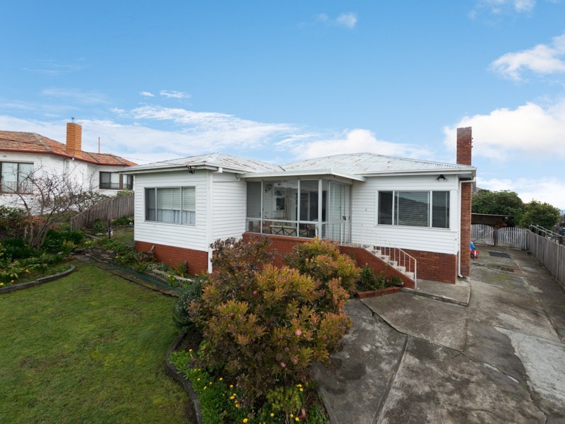 4 Hurlstone Crescent, Moonah TAS 7009