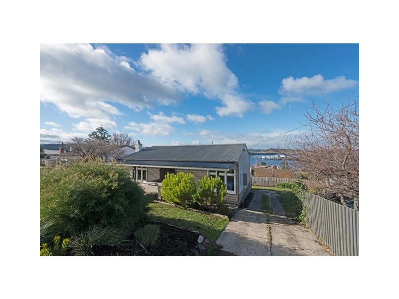 21 Lime Road, Lutana TAS 7009