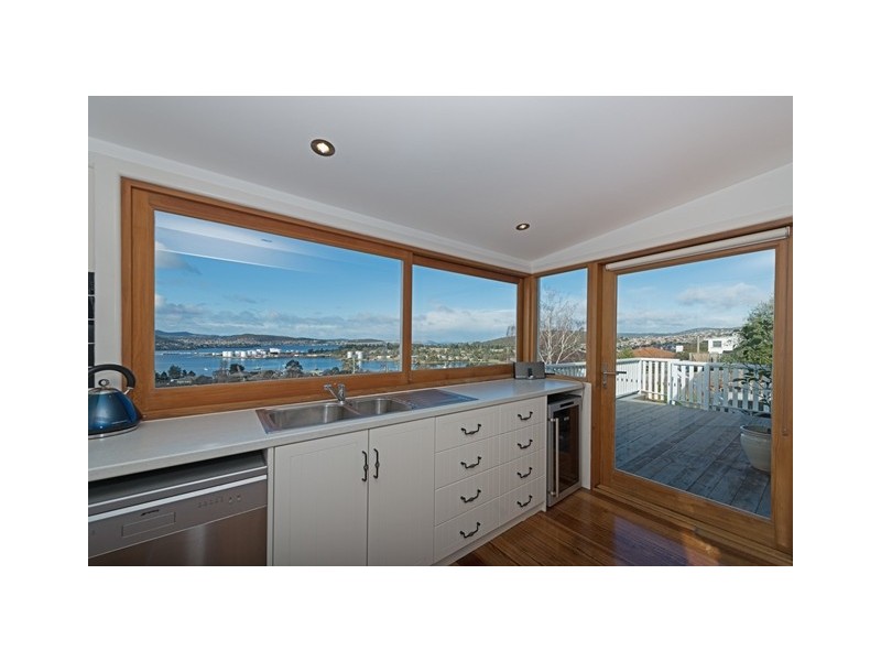 21 Lime Road, Lutana TAS 7009