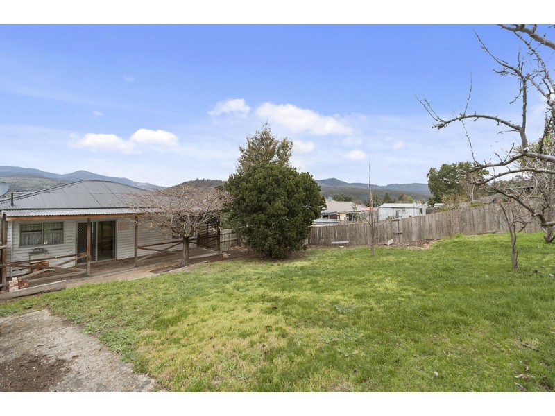 80 North Crescent, New Norfolk TAS 7140