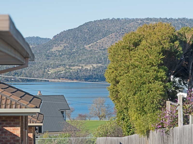 4/128 Main Road, Claremont TAS 7011