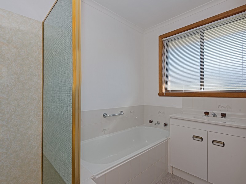 4/128 Main Road, Claremont TAS 7011