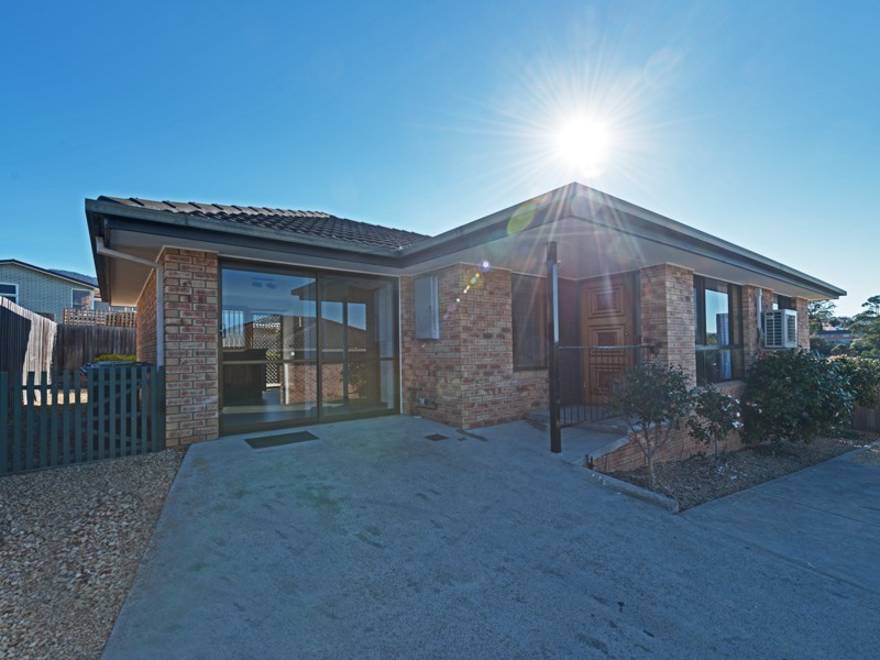 4/128 Main Road, Claremont TAS 7011