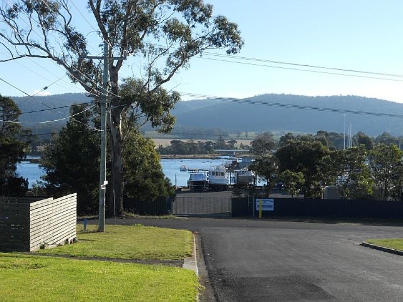 2 Selwyn Street, Triabunna TAS 7190