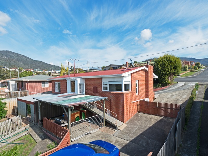 7 Kinarra Crescent, Chigwell TAS 7011