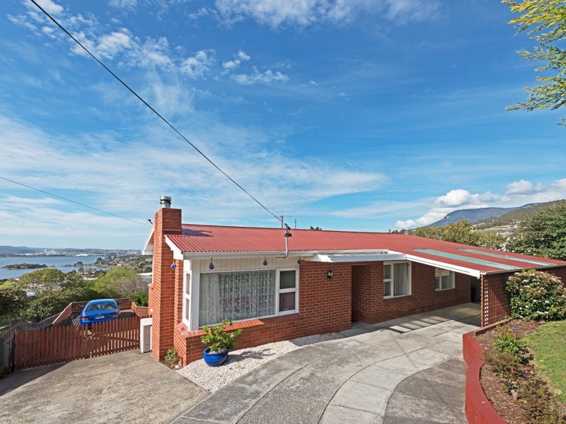 7 Kinarra Crescent, Chigwell TAS 7011