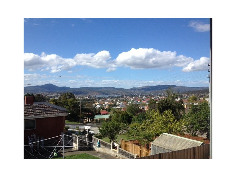 2/54 Edge Avenue, Lenah Valley TAS 7008