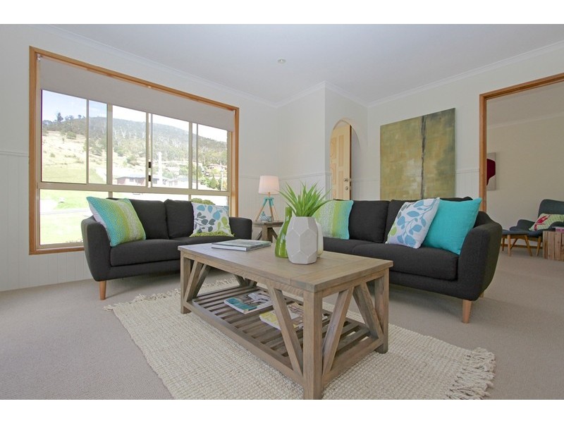 2/98 Marys Hope Road, Rosetta TAS 7010