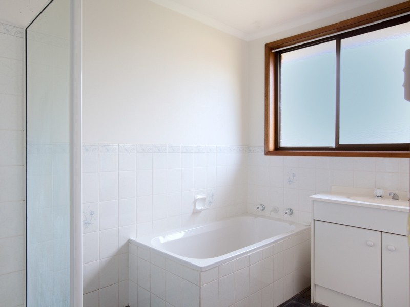 2/7 Donald Court, Glenorchy TAS 7010