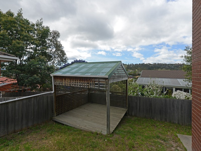 2/7 Donald Court, Glenorchy TAS 7010