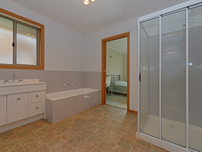 1 Taylor Court, Rosetta TAS 7010