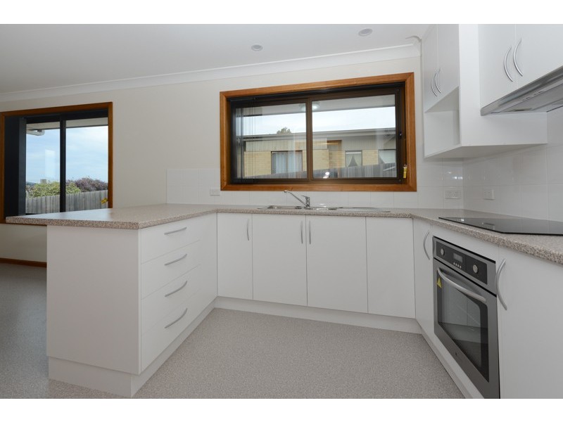 3/128 Main Road, Claremont TAS 7011