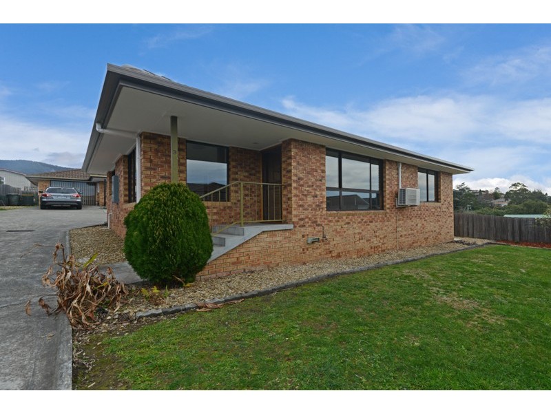 3/128 Main Road, Claremont TAS 7011