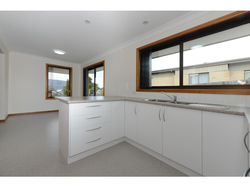 3/128 Main Road, Claremont TAS 7011