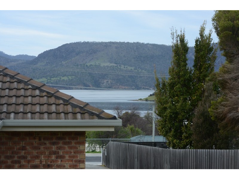 3/128 Main Road, Claremont TAS 7011