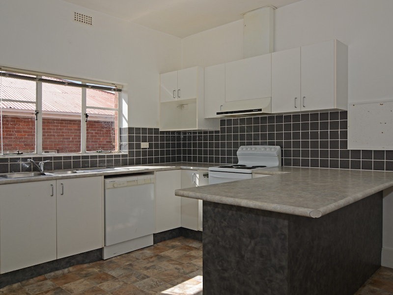 142 Augusta Road, Lenah Valley TAS 7008