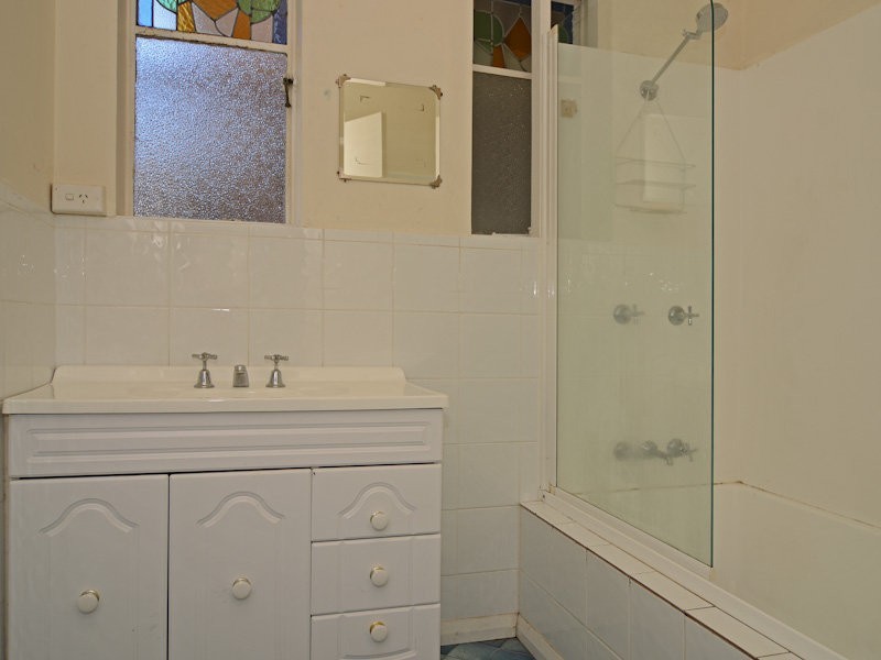 142 Augusta Road, Lenah Valley TAS 7008