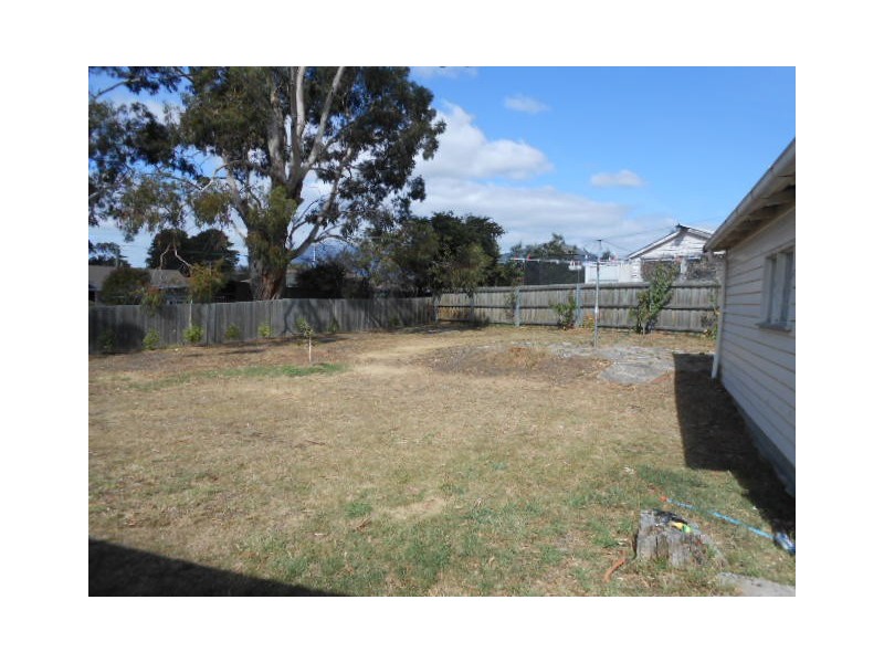 2 Dunedin Close, Claremont TAS 7011