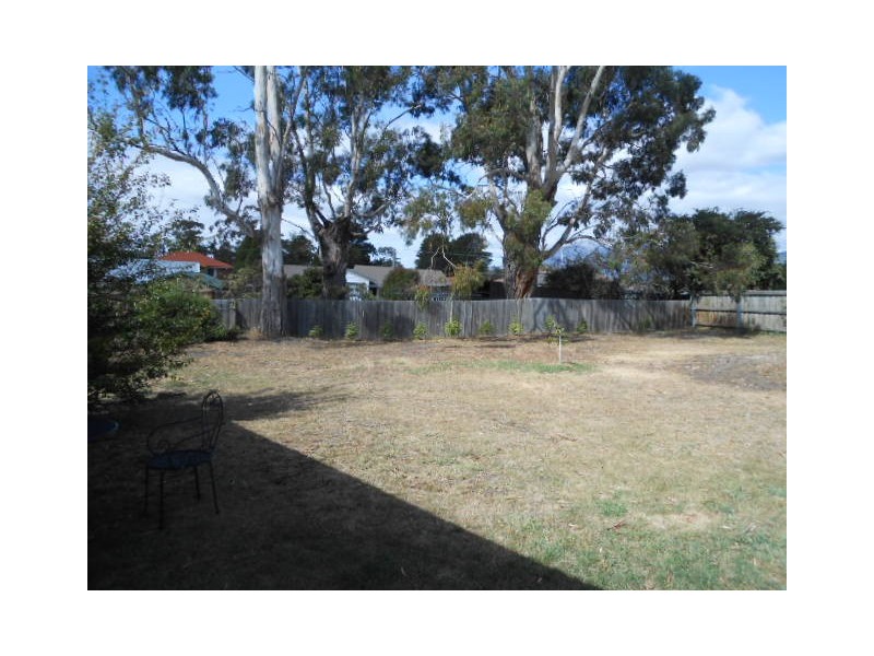 2 Dunedin Close, Claremont TAS 7011