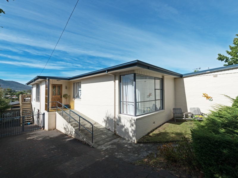 14 Kingswood Crescent, Berriedale TAS 7011
