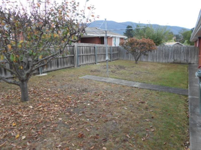 2/1 Urana Court, Claremont TAS 7011