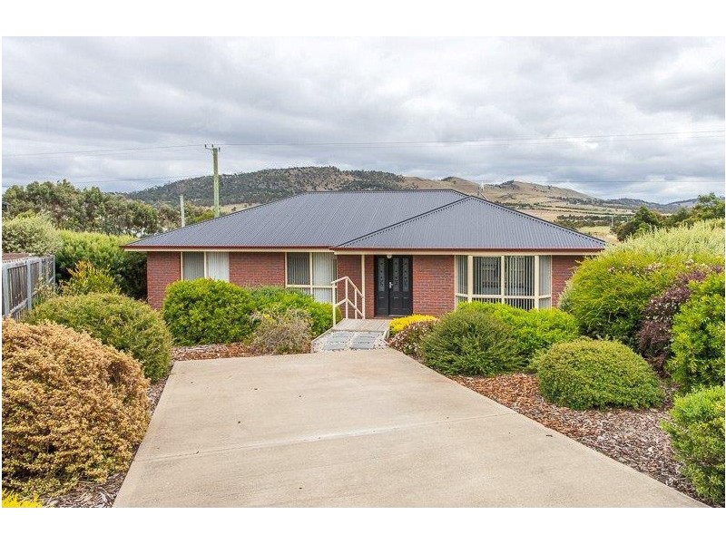17 Caitlin Court, Midway Point TAS 7171