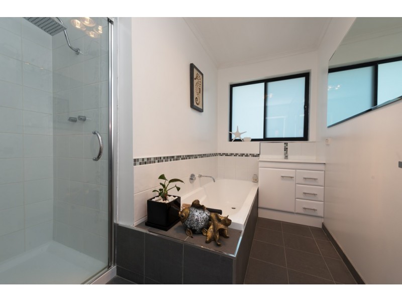 13 Kinarra Crescent, Chigwell TAS 7011