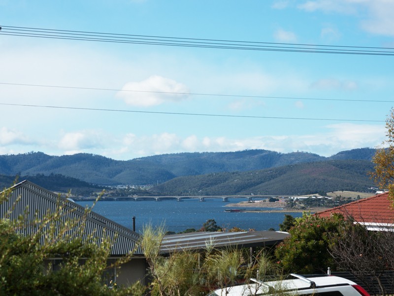 11 Addison Street, Rosetta TAS 7010