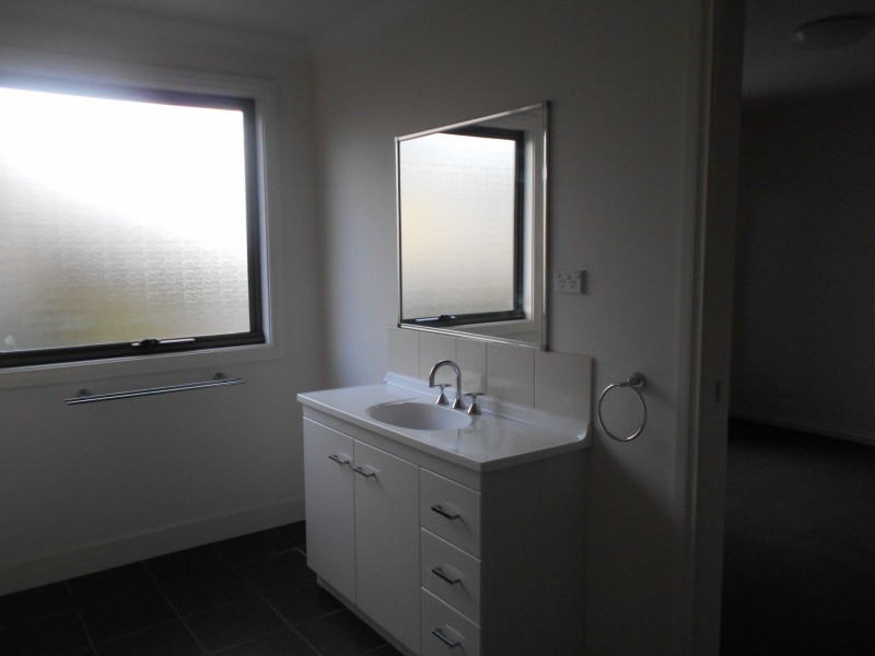 1/2 Chisholm Place, Glenorchy TAS 7010