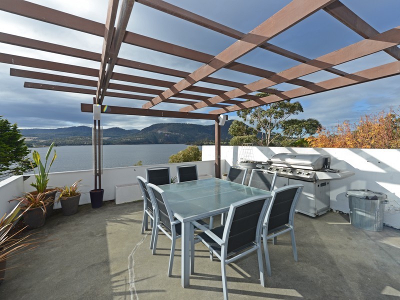 12 Moreton Crescent, Claremont TAS 7011