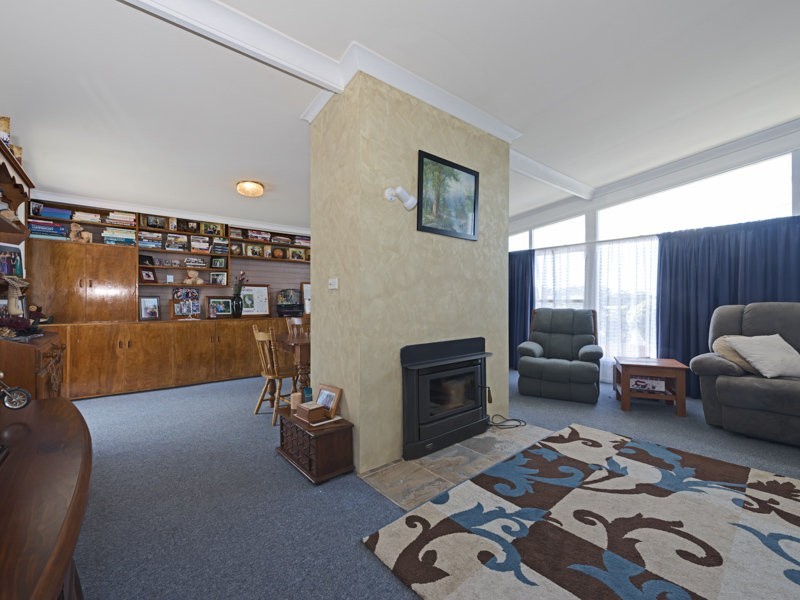 205 Roslyn Avenue, Blackmans Bay TAS 7052