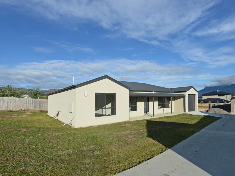 1/29 Henty Close, Old Beach TAS 7017