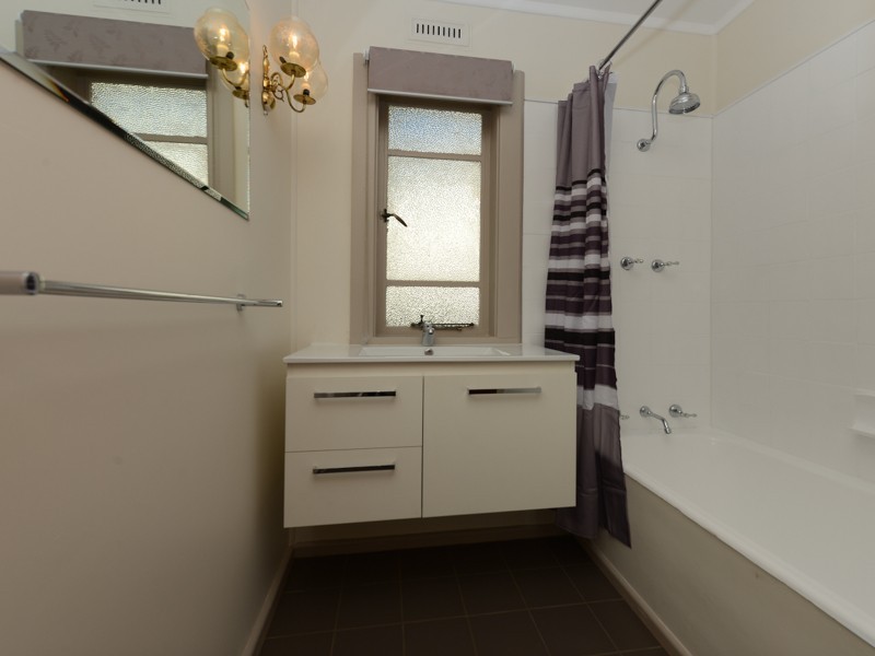 17 Windermere Beach Road, Claremont TAS 7011