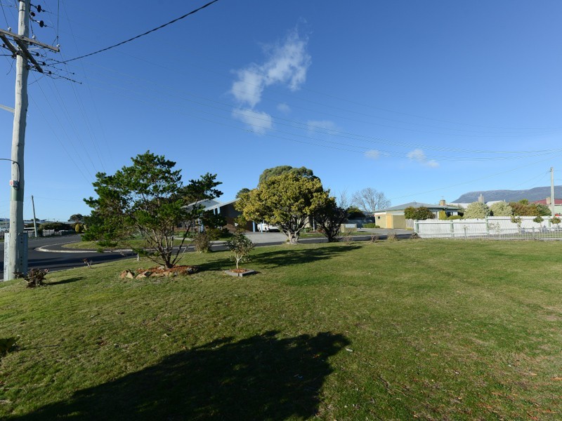 17 Windermere Beach Road, Claremont TAS 7011