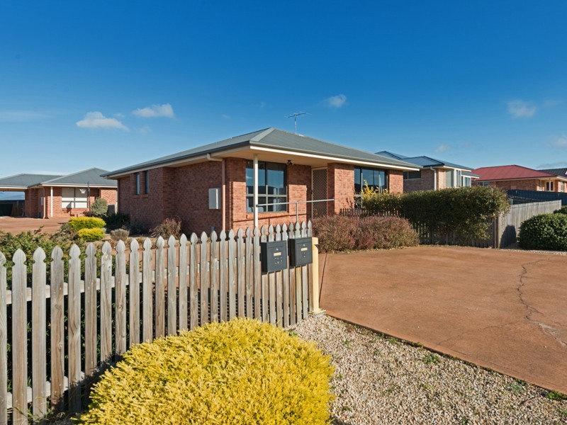 1/18 Madison Avenue, Brighton TAS 7030