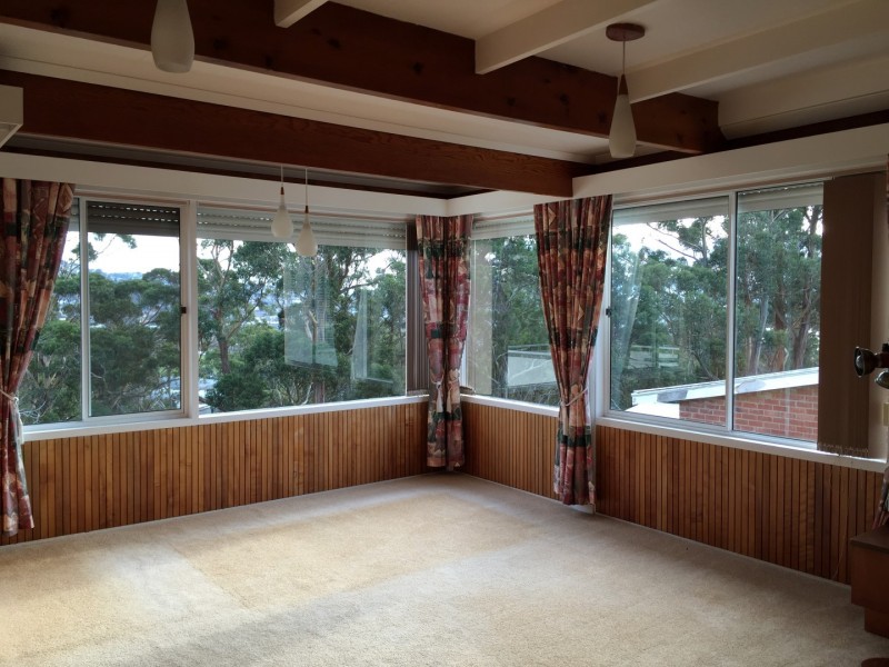 61 Derwentwater Avenue, Sandy Bay TAS 7005