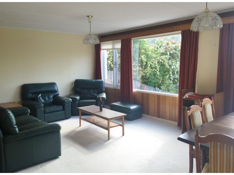 61 Derwentwater Avenue, Sandy Bay TAS 7005