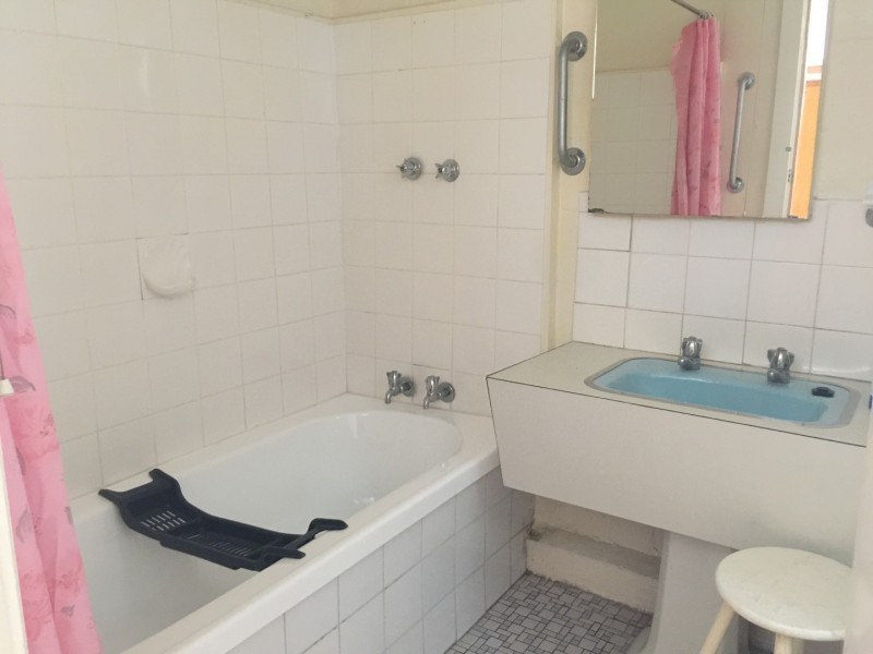 61 Derwentwater Avenue, Sandy Bay TAS 7005