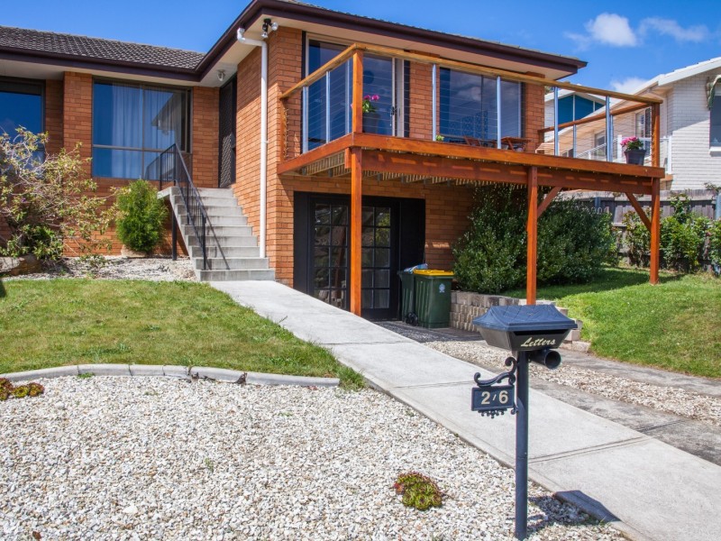 2/6 Flowerpot Crescent, Blackmans Bay TAS 7052