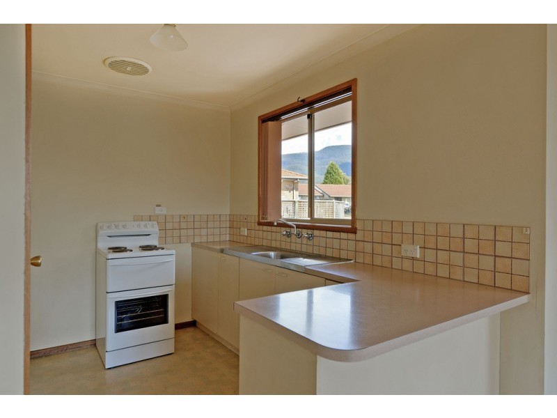 8/73 Main Road, Claremont TAS 7011
