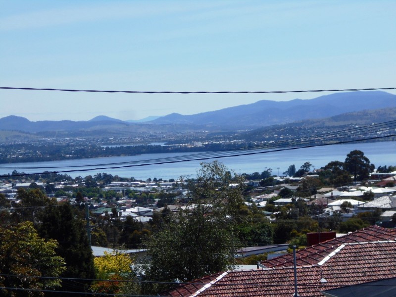 50 Corinda Grove, West Moonah TAS 7009