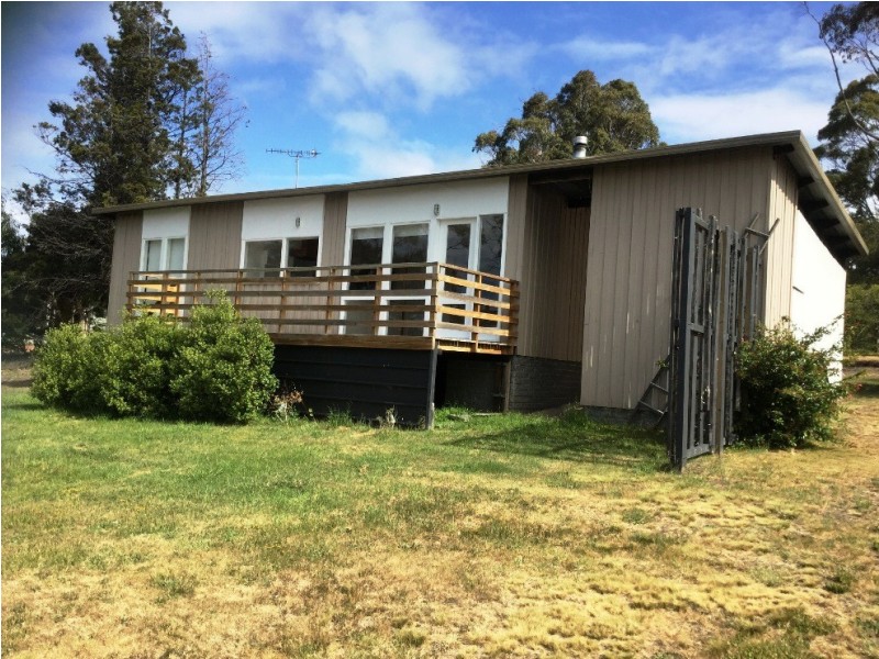 51 Barton Avenue, Triabunna TAS 7190
