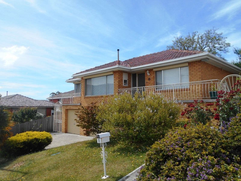 1 Rowana Court, Glenorchy TAS 7010