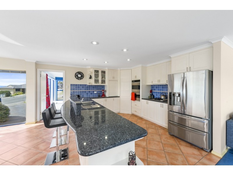 2 Elmina Close, Kingston TAS 7050